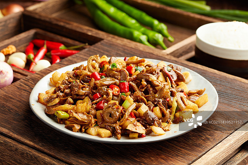 酸辣炒鸡杂图片素材