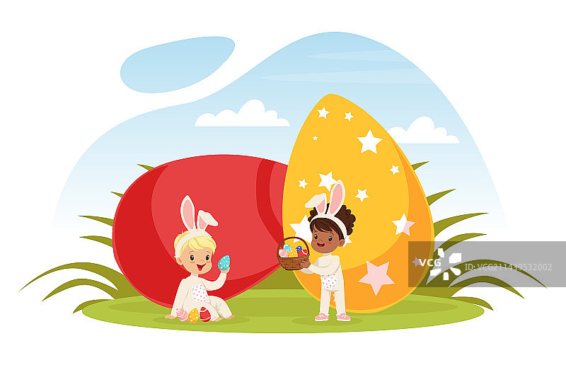 穿着复活节兔子服装的小女孩和小男孩图片素材