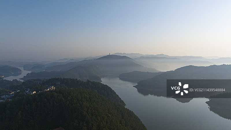 2023年5月28日，四川省眉山市仁寿黑龙滩风景区日出风景。图片素材