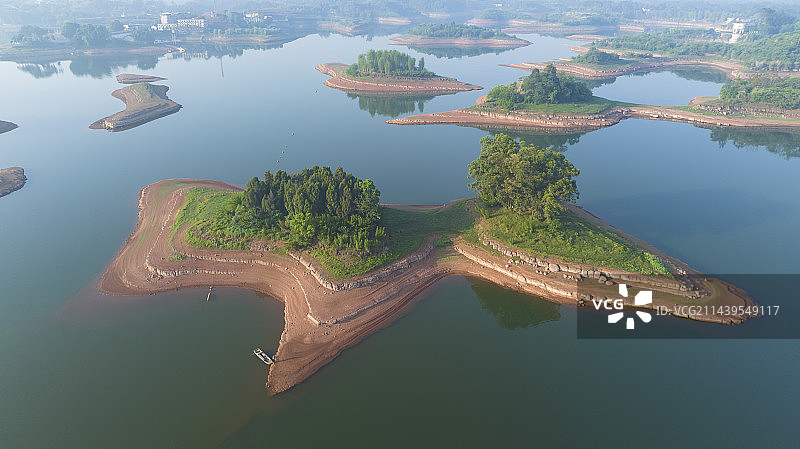 2023年5月28日，四川省眉山市仁寿黑龙滩水库库区岛屿风景。图片素材