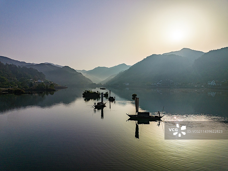 航拍温州市瓯江云和湖仙宫景区图片素材