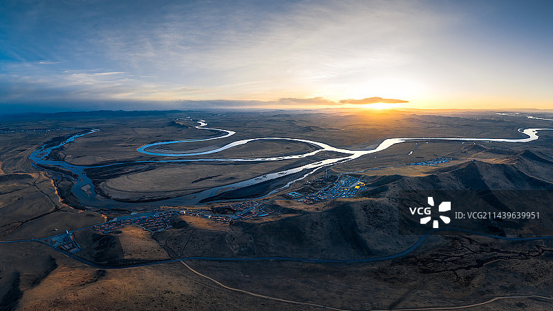 黄河九曲第一湾日落航拍全景图片素材