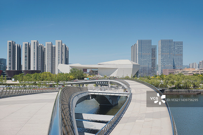 太原长风商务区汾河沿岸城市风光图片素材