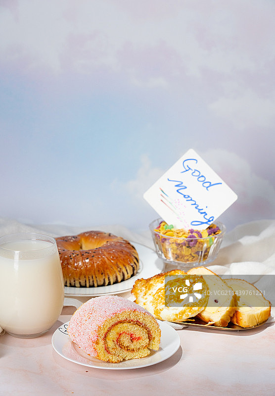 早餐牛奶面包图片素材