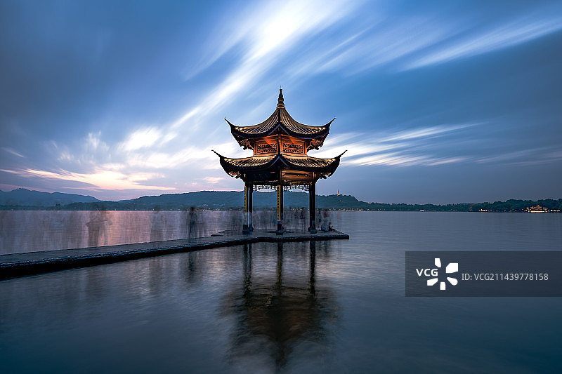风拂集贤亭｜杭州西湖图片素材