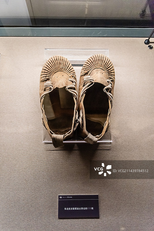 东北抗日联军战士穿过的靰鞡鞋图片素材