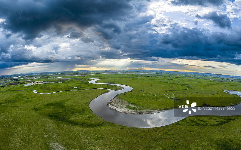 黑龙江鸡西：穆棱河草原云天图片素材