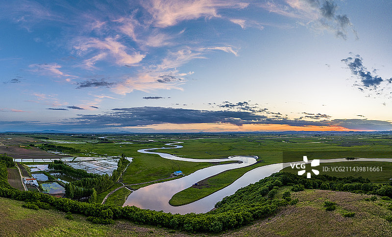 黑龙江鸡西：穆棱河草原云天图片素材