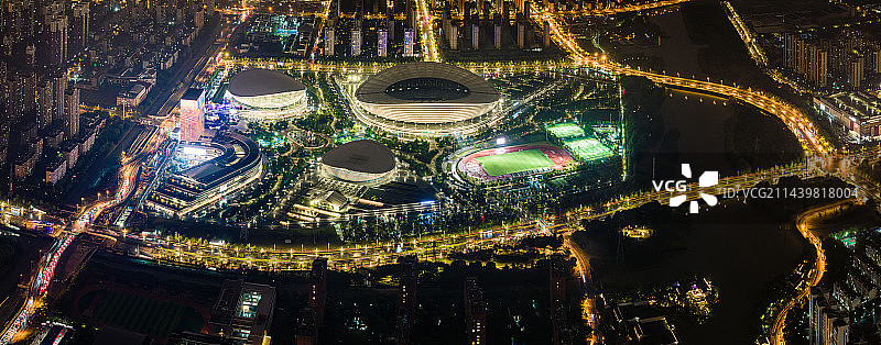 苏州工业园区，苏州奥林匹克体育中心，夜景航拍图片素材