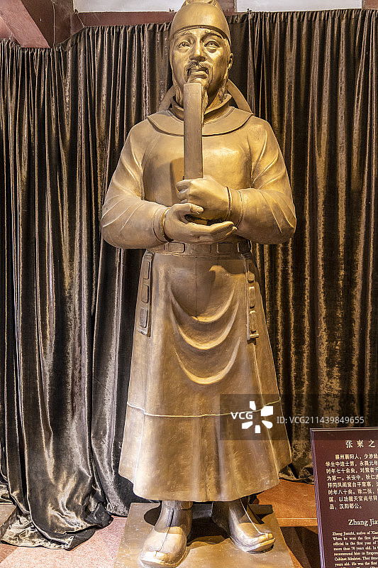 四川省广元市皇泽寺二圣殿：张柬之雕像图片素材