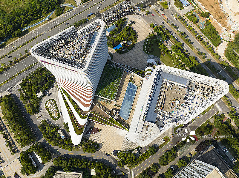 武汉市江夏区光谷高新大道光谷金融中心航拍全景图片素材