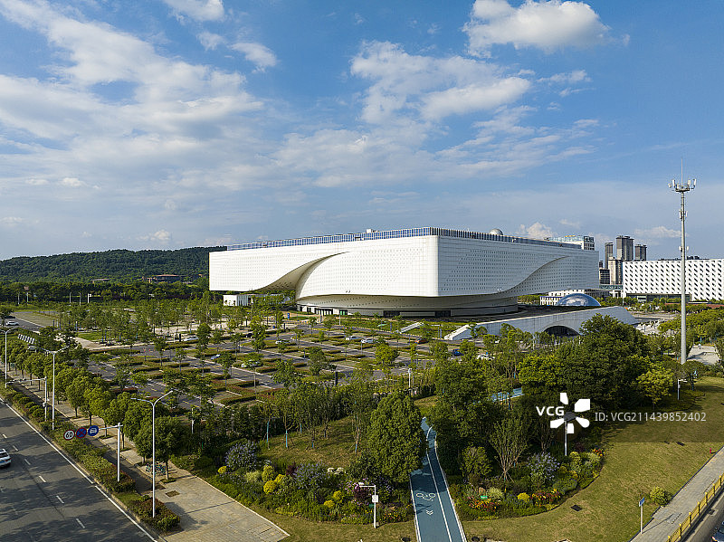 武汉市洪山区光谷高新大道湖北省科学技术馆航拍全景图片素材
