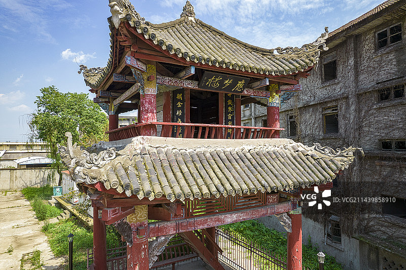 中国四川省德阳市什邡市慧剑寺应梦楼图片素材