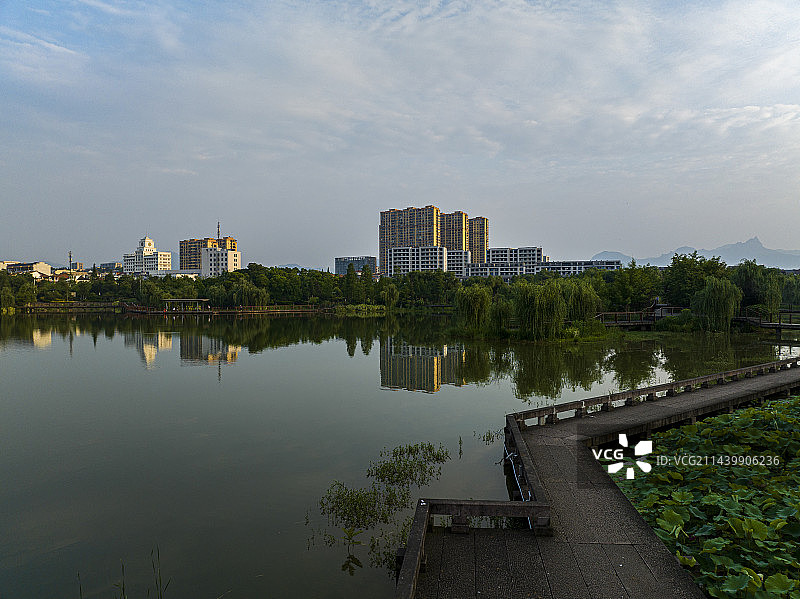 航拍浙江省金华市浦江县金狮湖风光图片素材