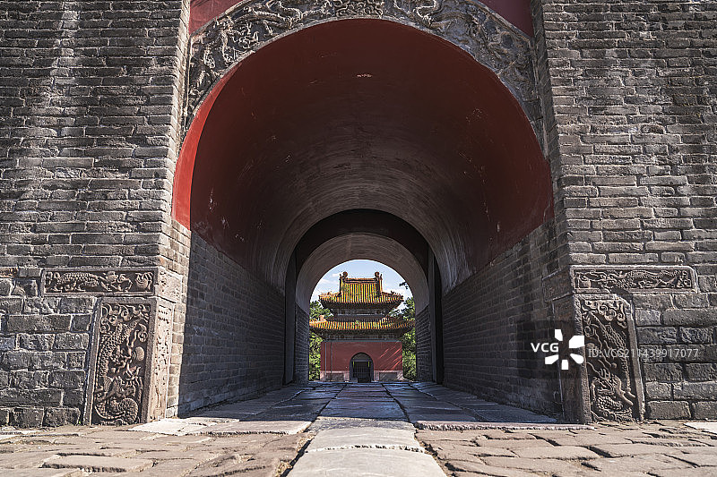 沈阳 东陵公园 清福陵景区 隆恩门与碑图片素材