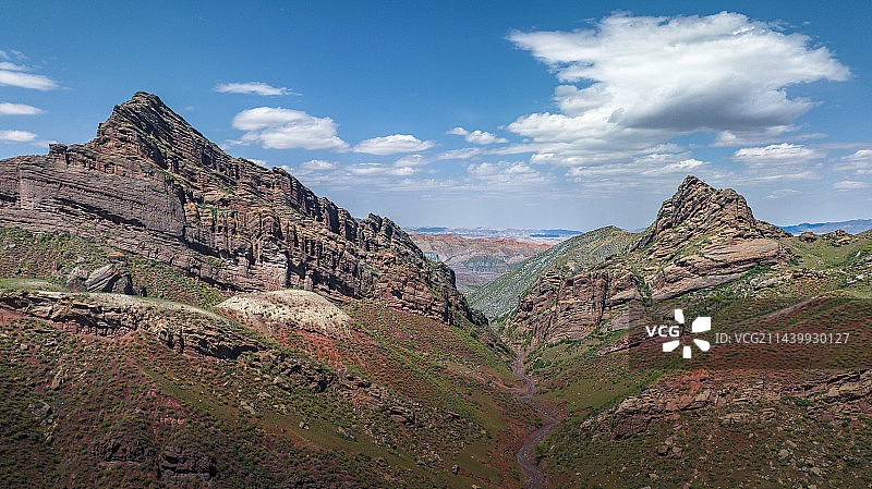 新疆101公路沿途丹霞地貌图片素材