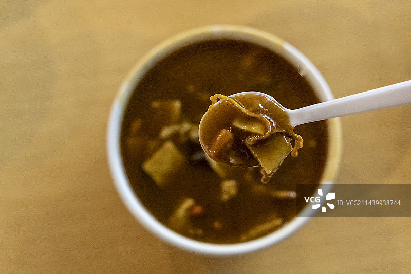 河南省郑州市特色小吃：御膳煌胡辣汤图片素材