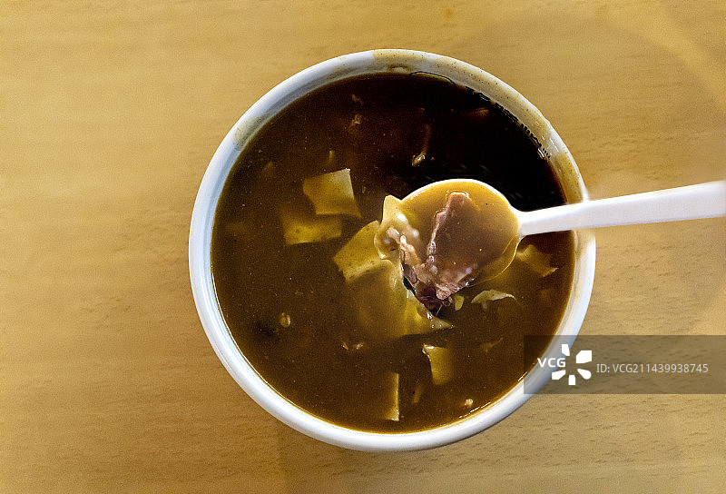 河南省郑州市特色小吃：御膳煌胡辣汤图片素材