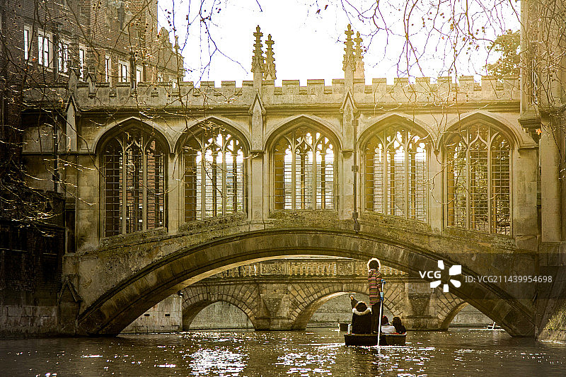 英国剑桥 剑河划船图片素材