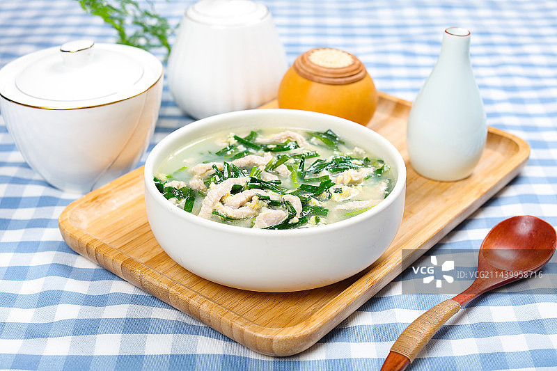 营养美味汤菜美食韭菜蛋花肉丝汤图片素材