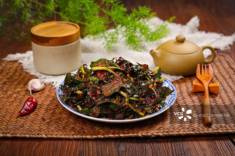 美味家常菜凉拌鱼腥草叶图片素材