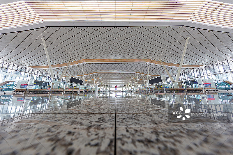 河南郑州航空港站 候车厅内景 大型高铁站 高速铁路车站 铁路枢纽客运火车站 郑州航空港经济综合实验区图片素材