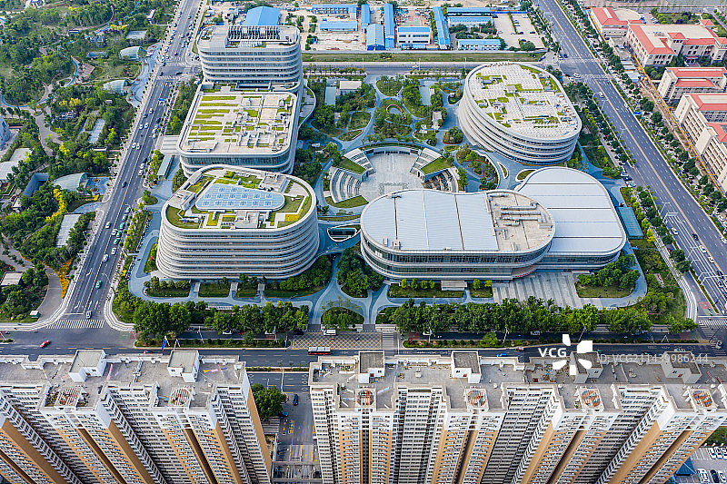 航拍郑州金水区市民公共文化服务活动中心 市民中心 园林式花园景观商务建筑群图片素材