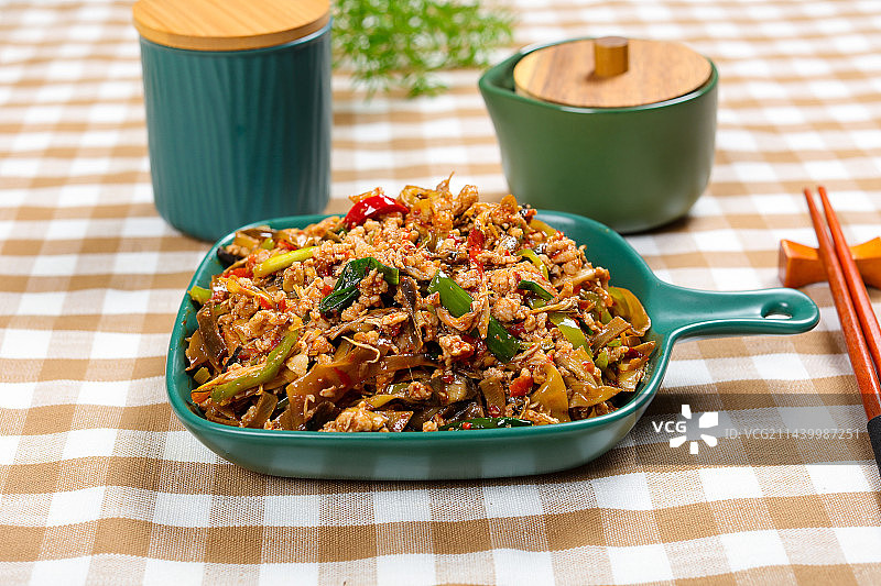 特色农家菜小炒芭蕉花肉沫图片素材