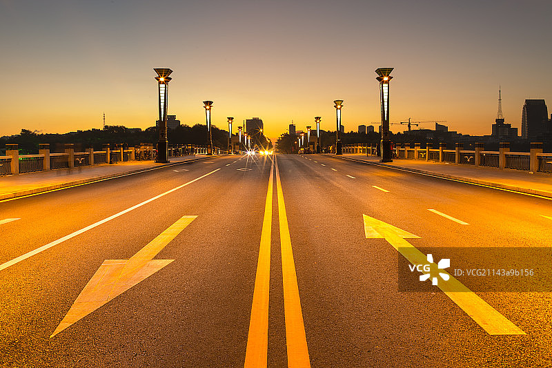 吉林省长春市南湖大路南湖大桥图片素材