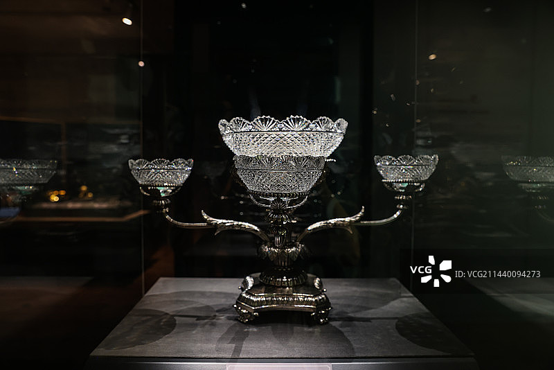 香港两依藏博物馆藏 乔治三世餐桌中央摆件图片素材