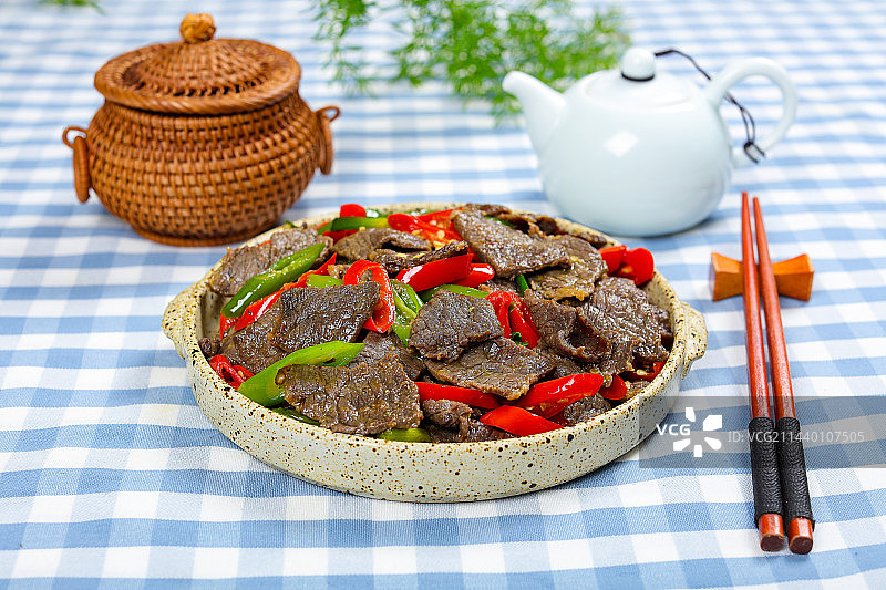 美味家常菜辣椒炒腊牛肉干巴图片素材