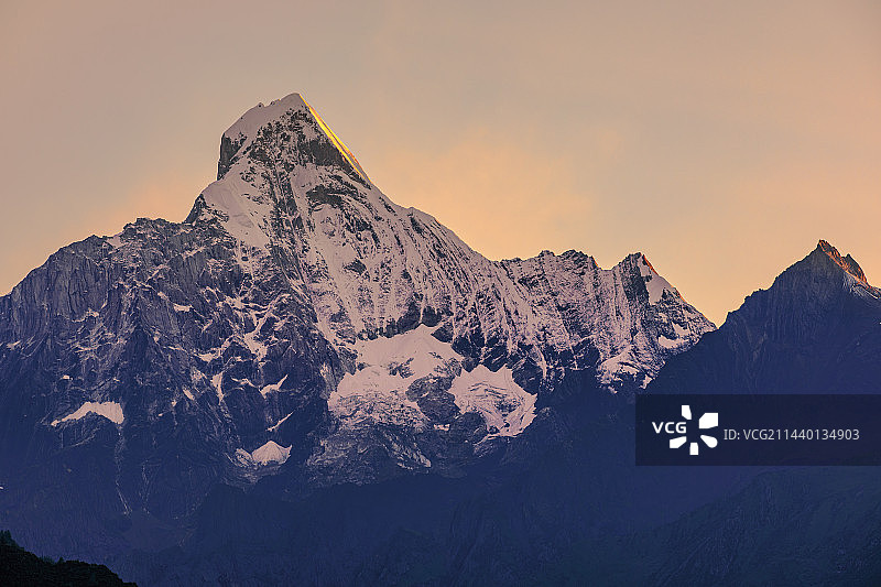 阿坝小金四姑娘山之幺妹峰图片素材