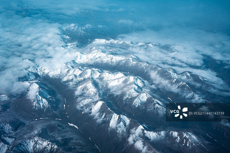 航拍祁连山脉图片素材