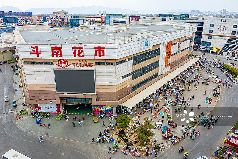 航拍云南昆明斗南花卉市场 昆明斗南花市 亚洲最大鲜切花交易市场 金斗南花都图片素材