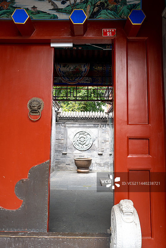 合同里四合院大门特写图片素材