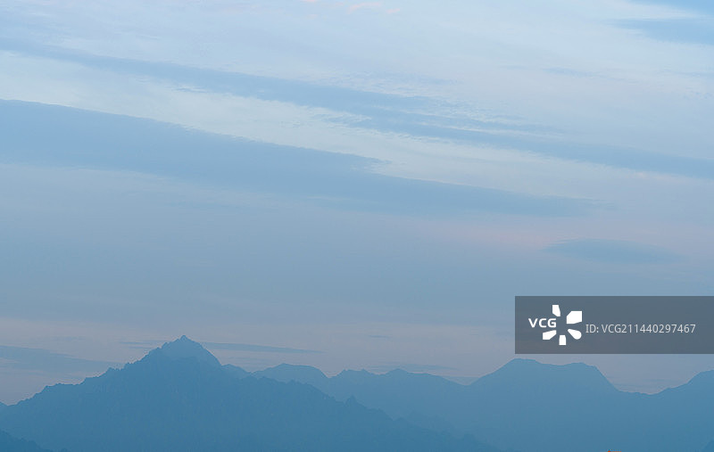 秦岭山峰水墨画背景图片素材