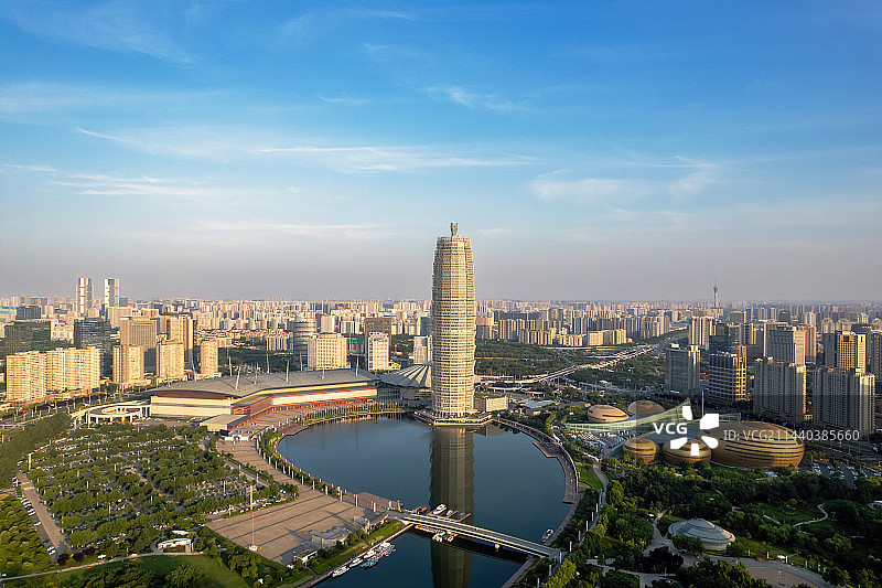 中国河南省郑州市千玺广场商务区图片素材