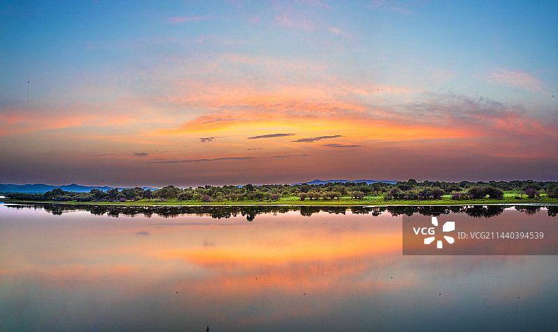 乌苏里江秋天风景图片素材