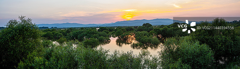 乌苏里江秋天风景图片素材