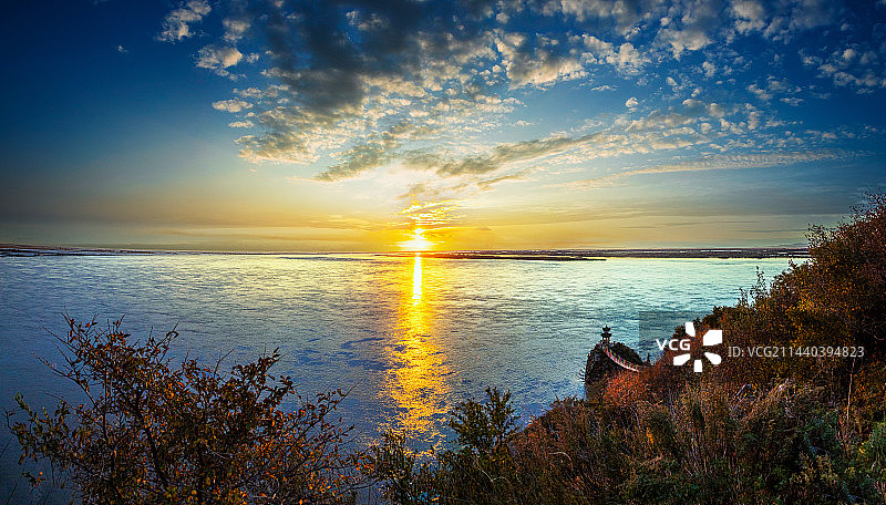 同江街津口钓鱼台和莲花河风光图片素材