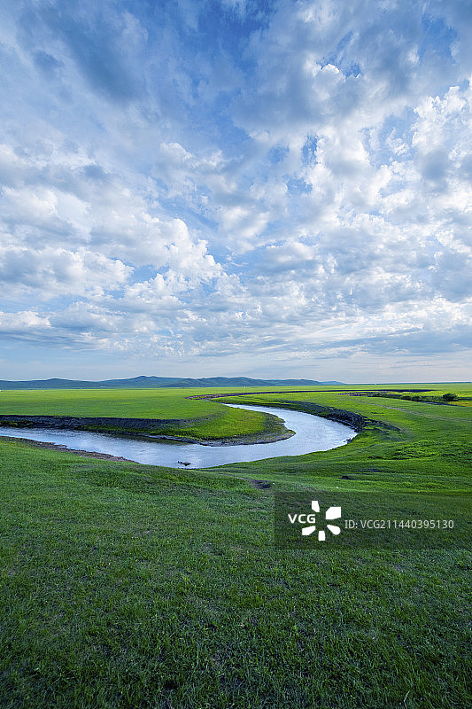 内蒙古呼伦贝尔 “中国第一曲水”的莫尔格勒河畔金帐汗蒙古部落草原图片素材