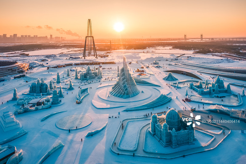 中国黑龙江哈尔滨冰雪大世界航拍图片素材
