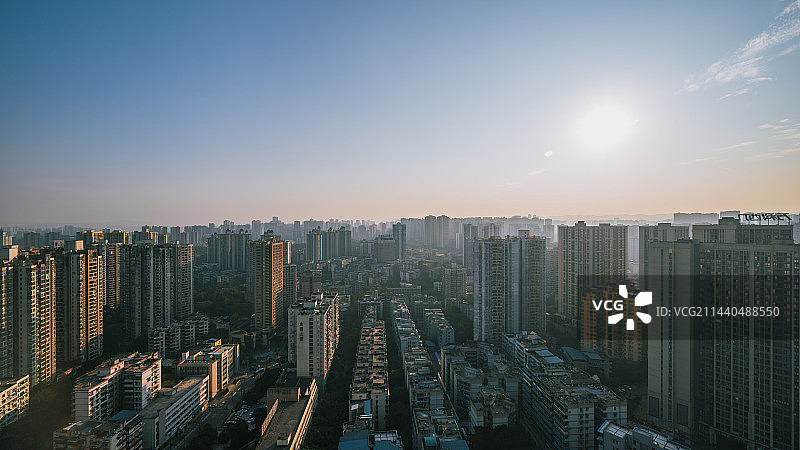 日落下的重庆九龙坡杨家坪石平桥城市建筑群图片素材