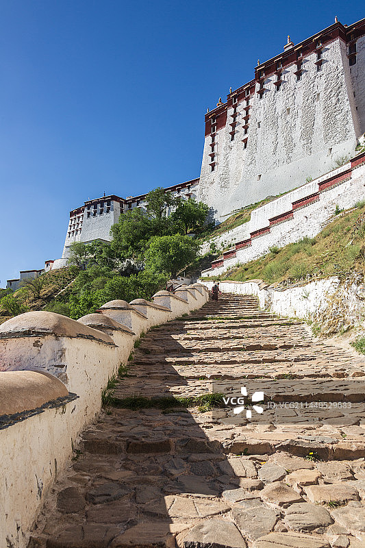 布达拉宫建筑外部结构特征图片素材