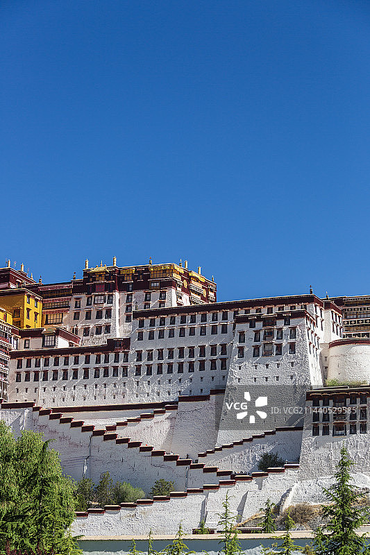 布达拉宫建筑外部结构特征图片素材