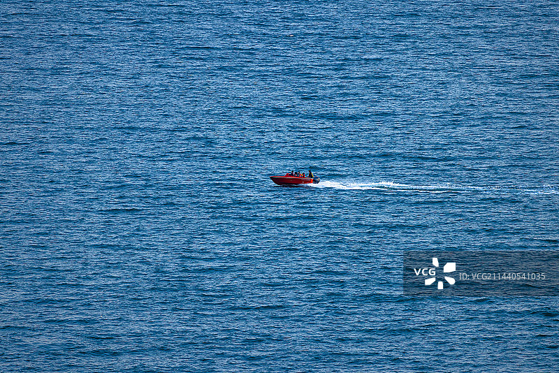 海中船图片素材