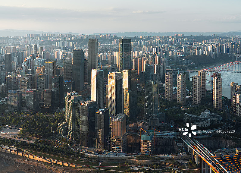 重庆市来福士江北嘴两江交汇高楼视角城市天际线图片素材