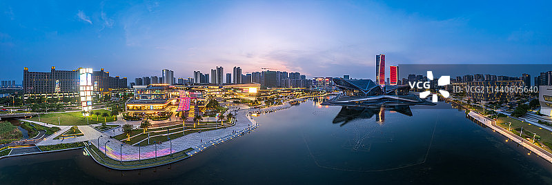 广东珠海金湾区市民中心日落黄昏夜景航拍全景图片素材