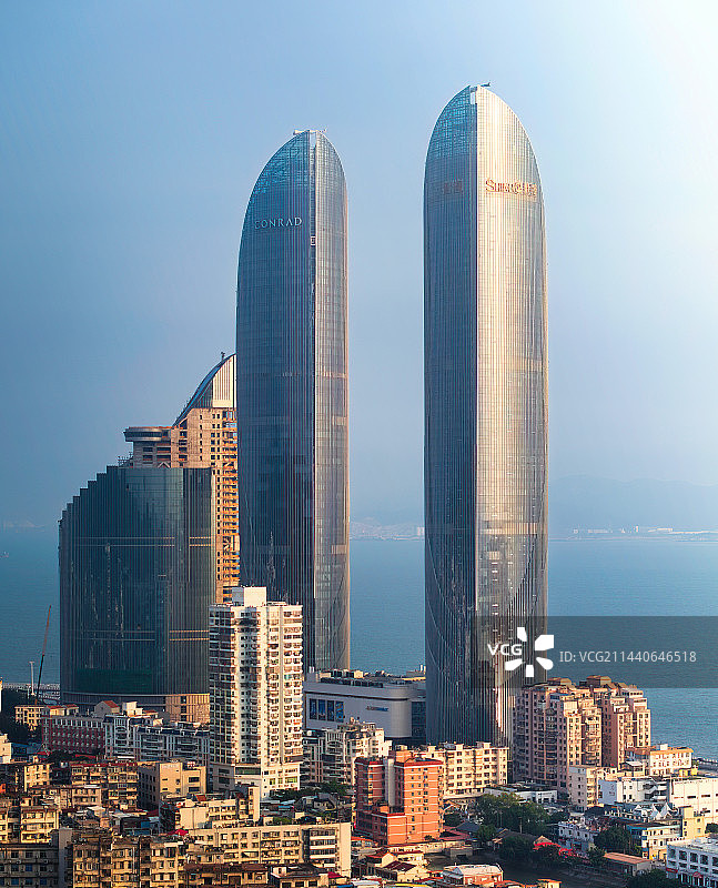 厦门鸿山公园远眺双子塔图片素材