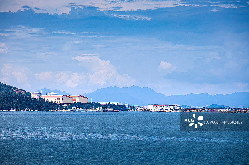 远眺深圳大鹏大亚湾核电站图片素材